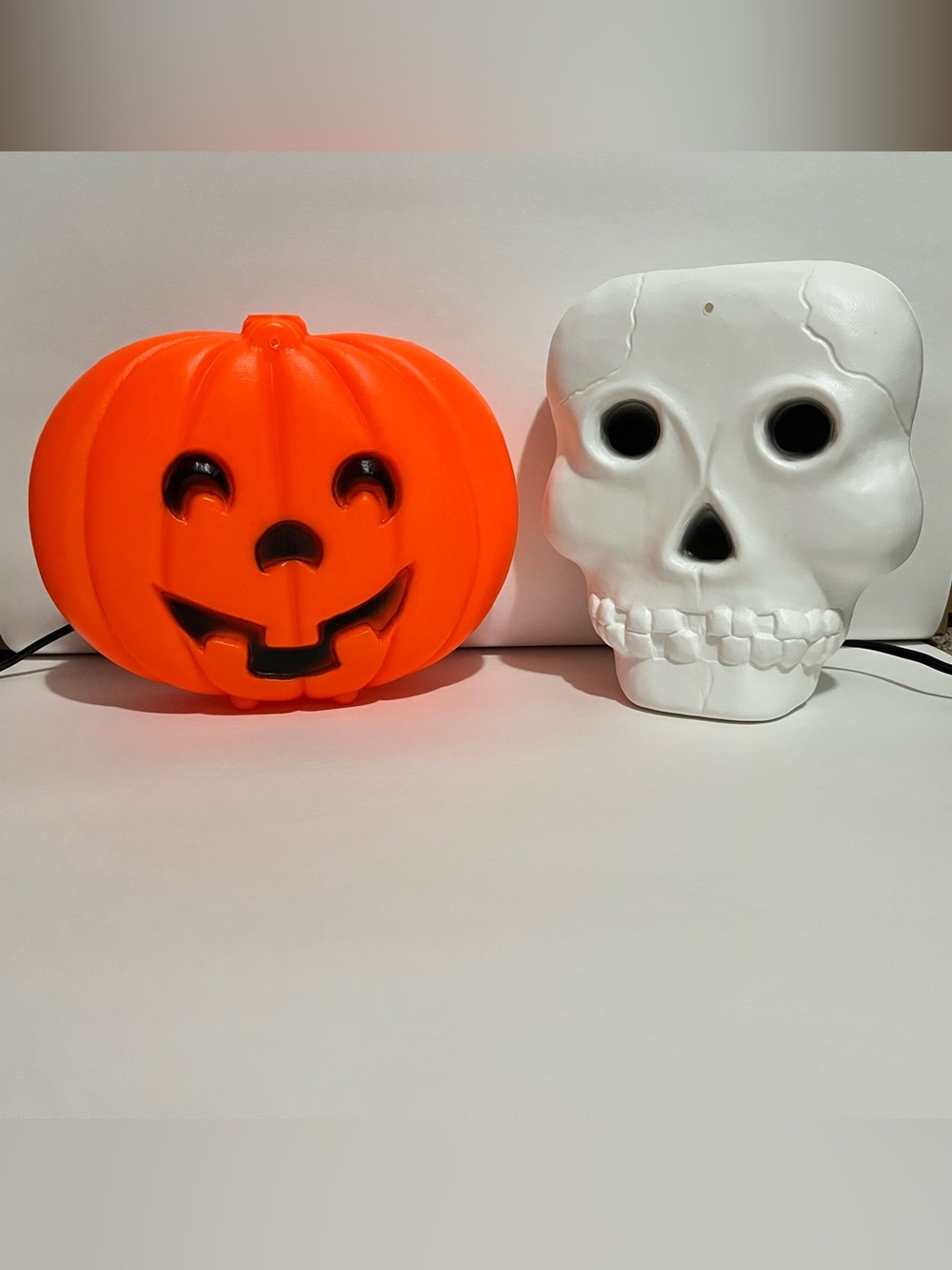 Vintage Blinky Glow Lite Blow Mold Halloween Pumpkin and Skull Décor - Picture 2 of 4
